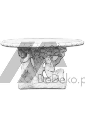 Garden table with a sculpture